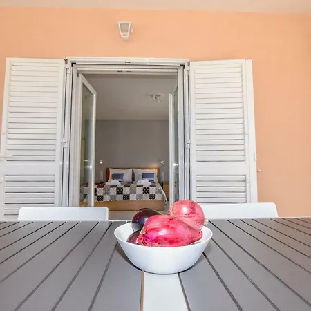 Apartment Magena - Modern In Pag Center Pag Town