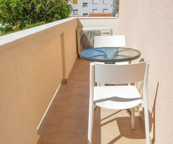 Apartmán Magena - Modern In Pag Center