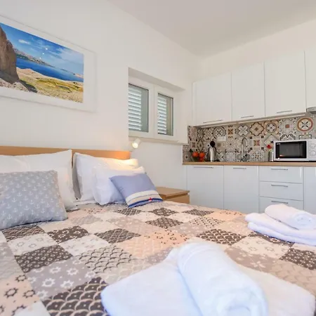 Magena - Luxury In Pag Center