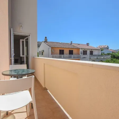 Apartament Magena - Modern In Pag Center Pag Town