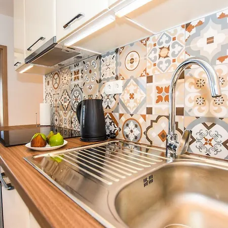 Apartament Magena - Modern In Pag Center