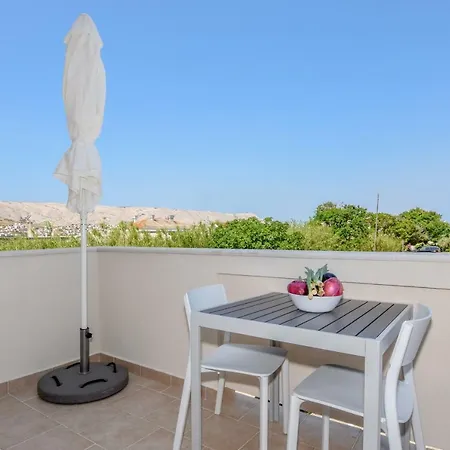 Magena - Luxury In Pag Center