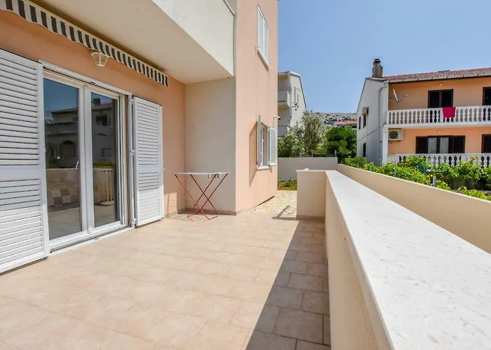 Apartmán Magena - Modern In Pag Center