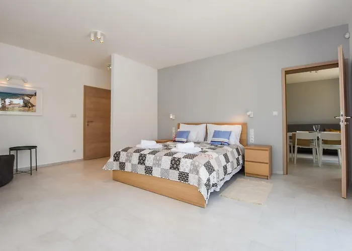 Lejlighed Magena - Modern In Pag Center *