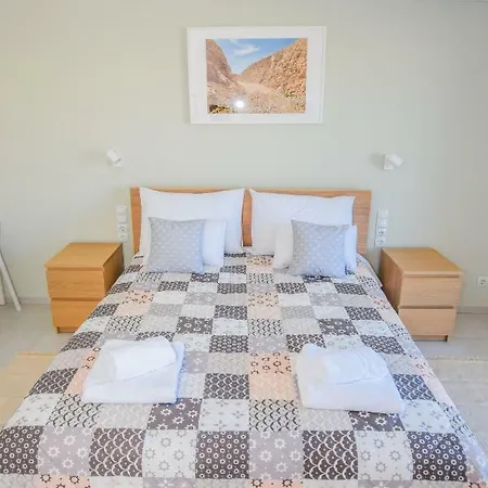 Magena - Modern In Pag Center