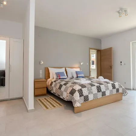 Magena - Modern In Pag Center * Pag Town