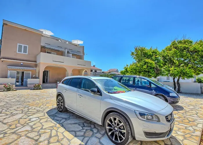 Magena - Modern In Pag Center Pag Town