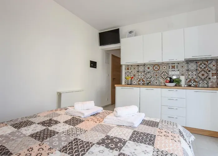 Magena - Modern In Pag Center Pag Town